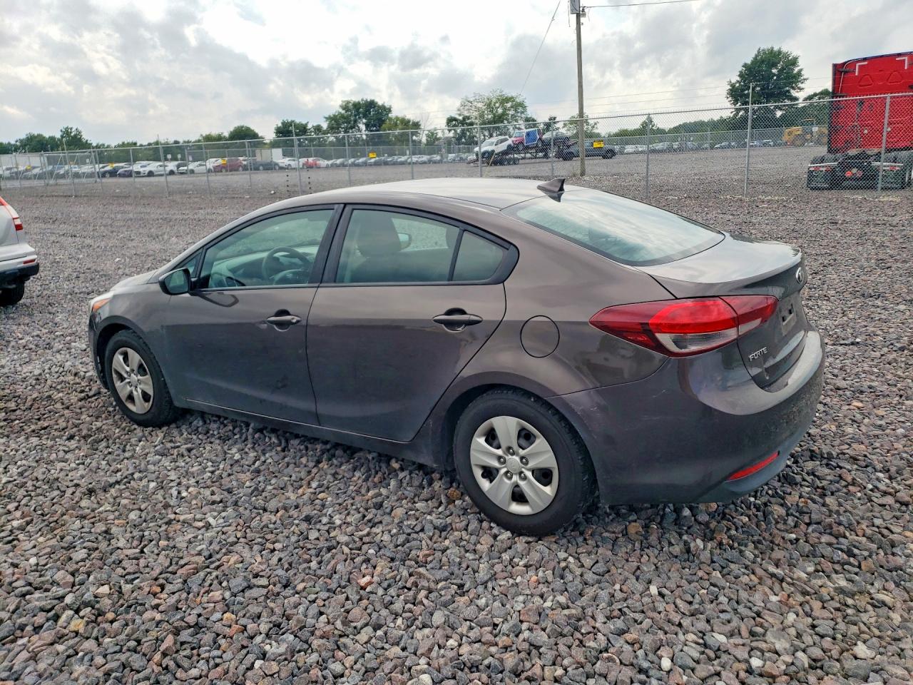 2017 KIA FORTE LX — снимка 2