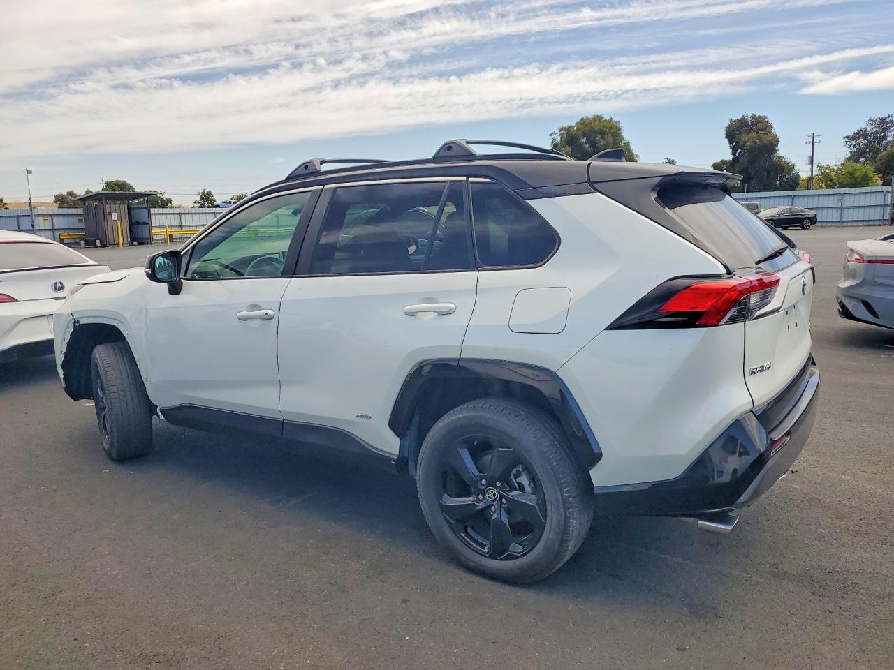 2021 TOYOTA RAV4 XSE — снимка 2