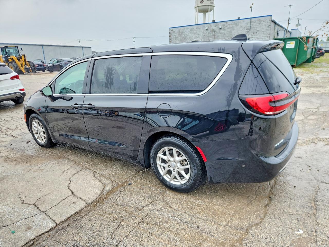 2024 CHRYSLER PACIFICA TOURING L — снимка 2