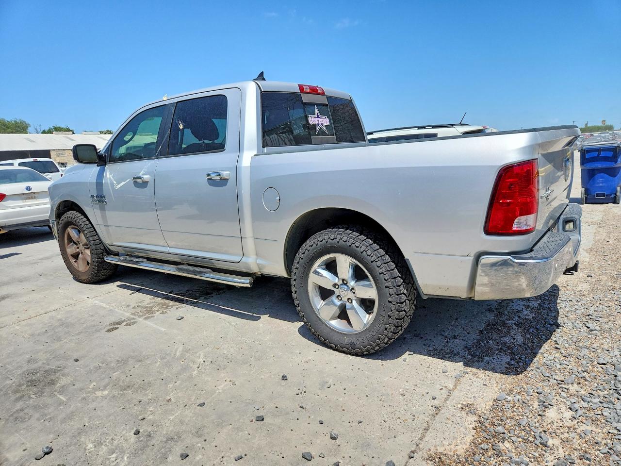 2017 RAM 1500 SLT — снимка 2