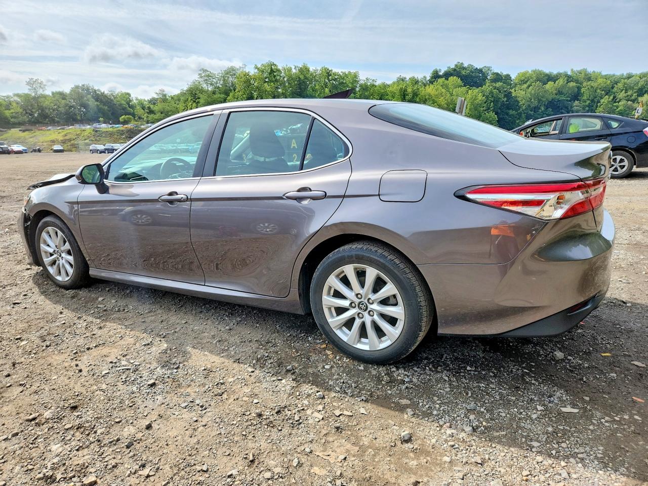 2018 TOYOTA CAMRY LE — снимка 2