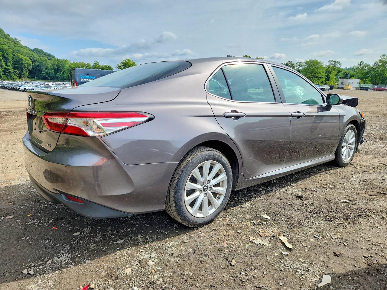 2018 TOYOTA CAMRY LE — снимка 3