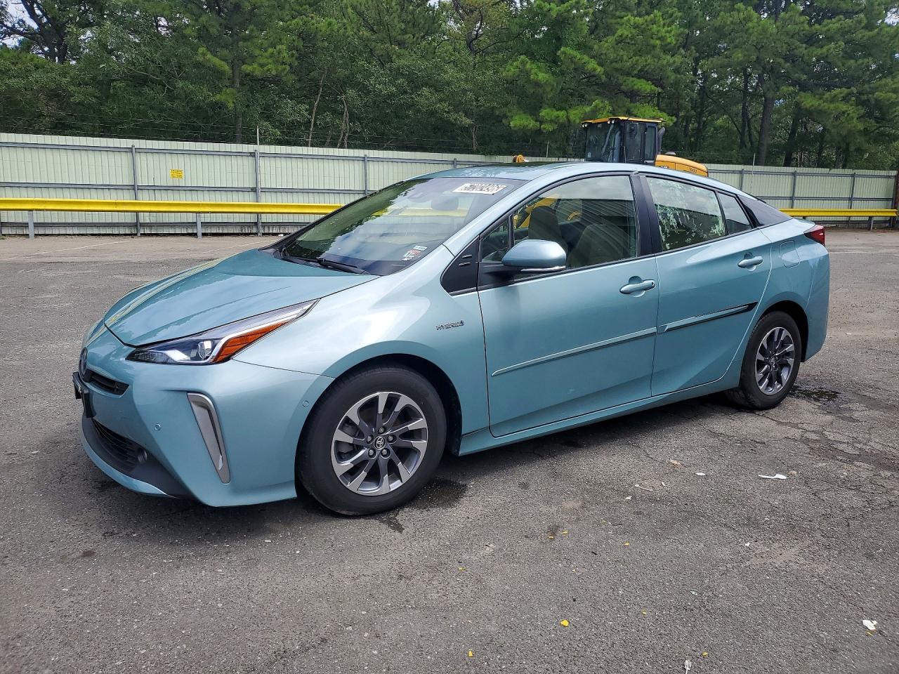 2022 TOYOTA PRIUS XLE