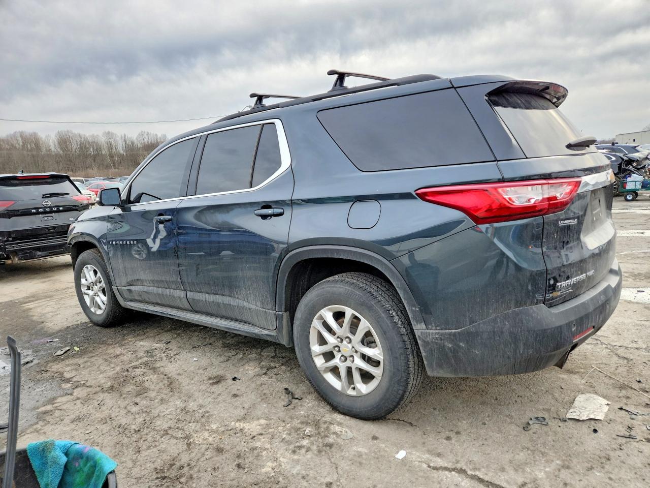 2021 CHEVROLET TRAVERSE LT — снимка 2