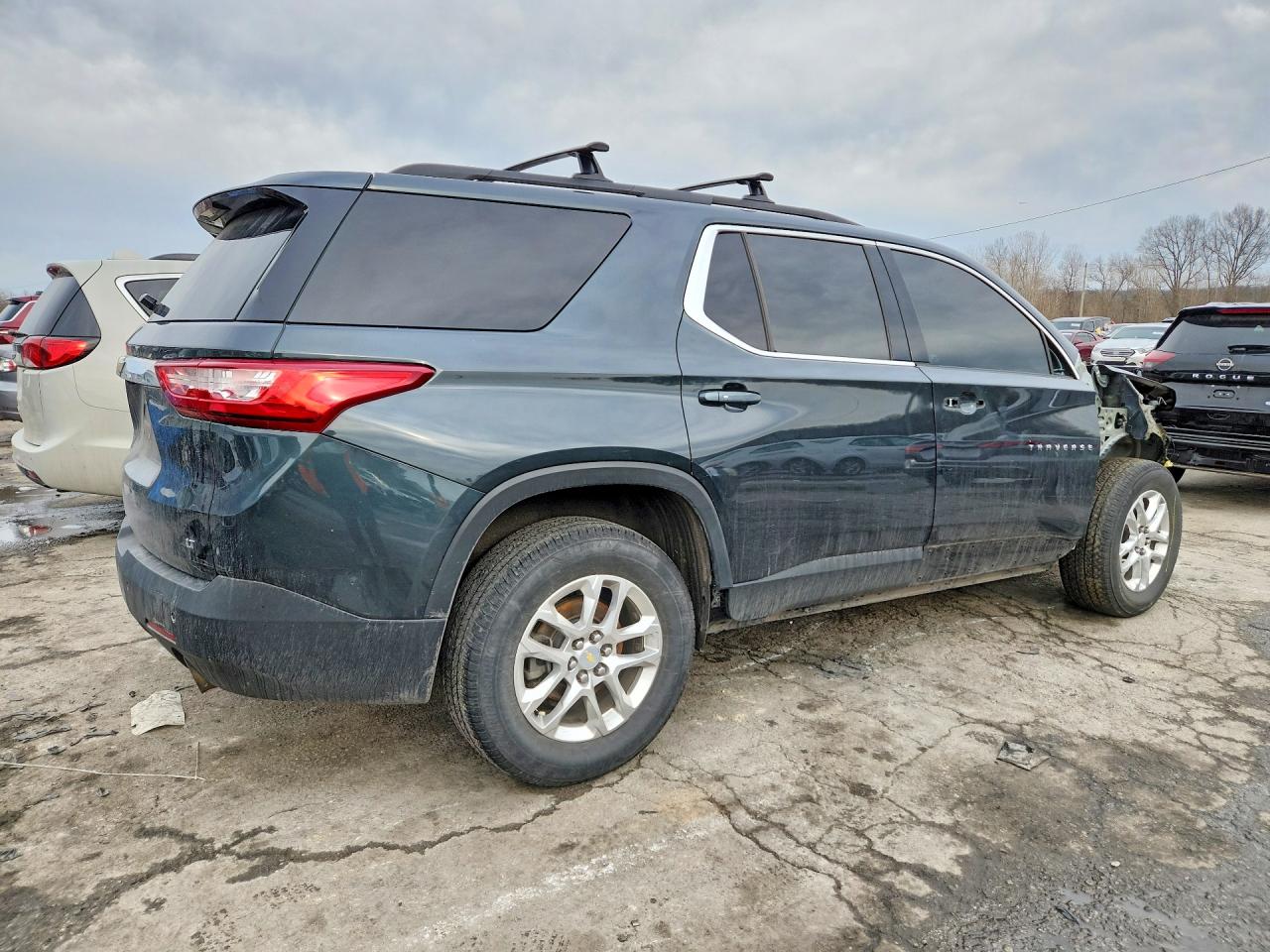 2021 CHEVROLET TRAVERSE LT — снимка 3