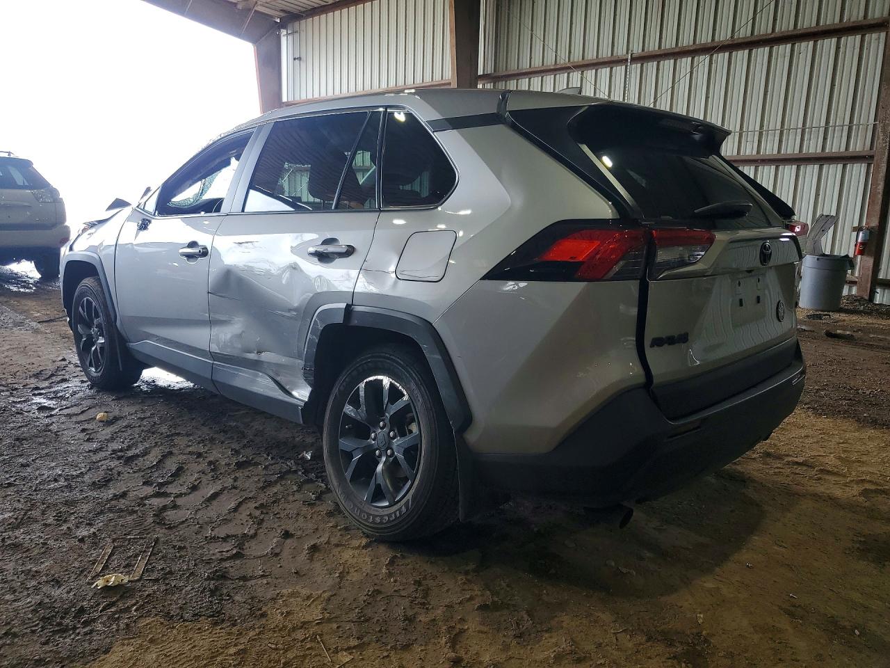 2025 TOYOTA RAV4 LE — снимка 2
