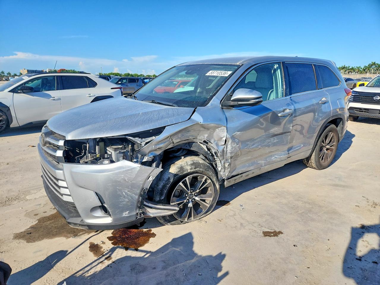 2017 TOYOTA HIGHLANDER LE PLUS