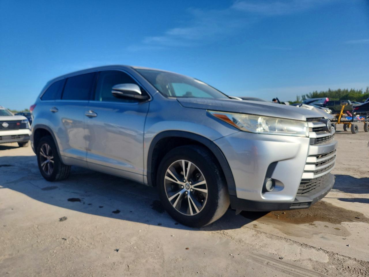 2017 TOYOTA HIGHLANDER LE PLUS — снимка 4