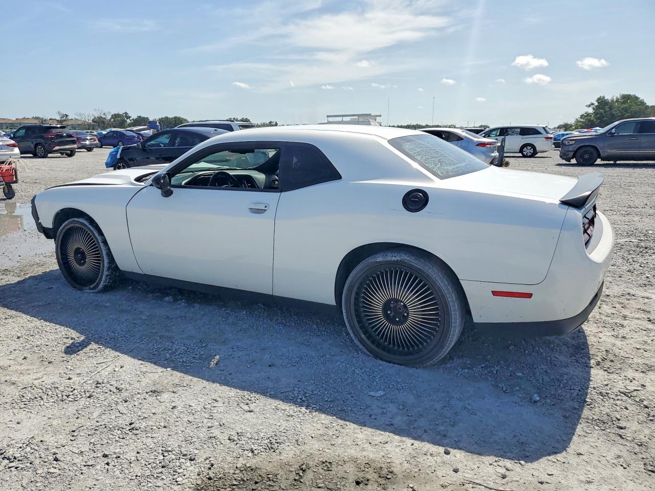 2016 DODGE CHALLENGER SXT — снимка 2