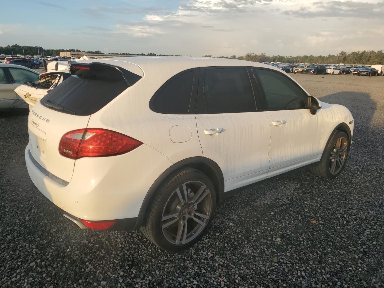 2013 PORSCHE CAYENNE S — снимка 3