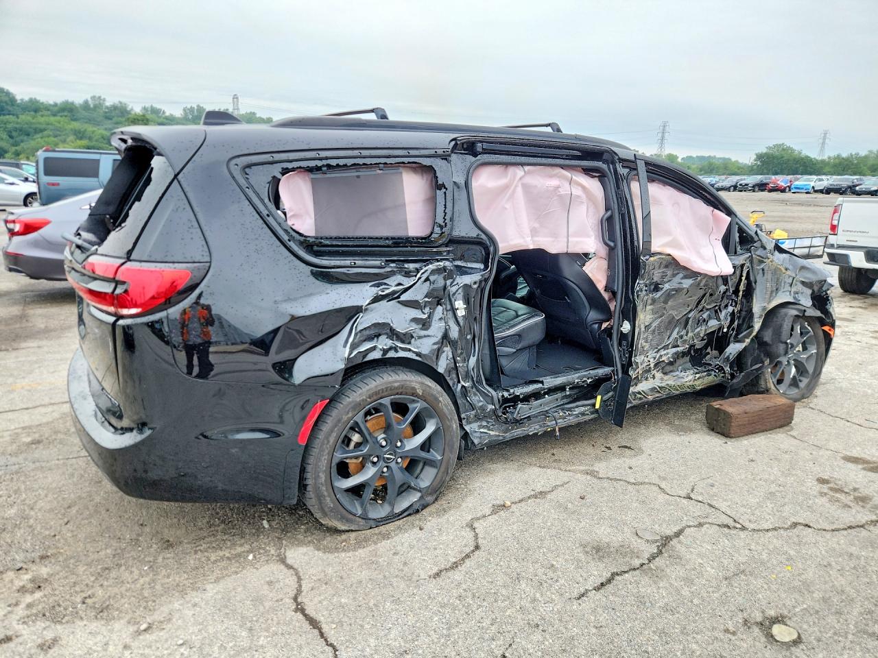 2025 CHRYSLER PACIFICA LIMITED — снимка 3