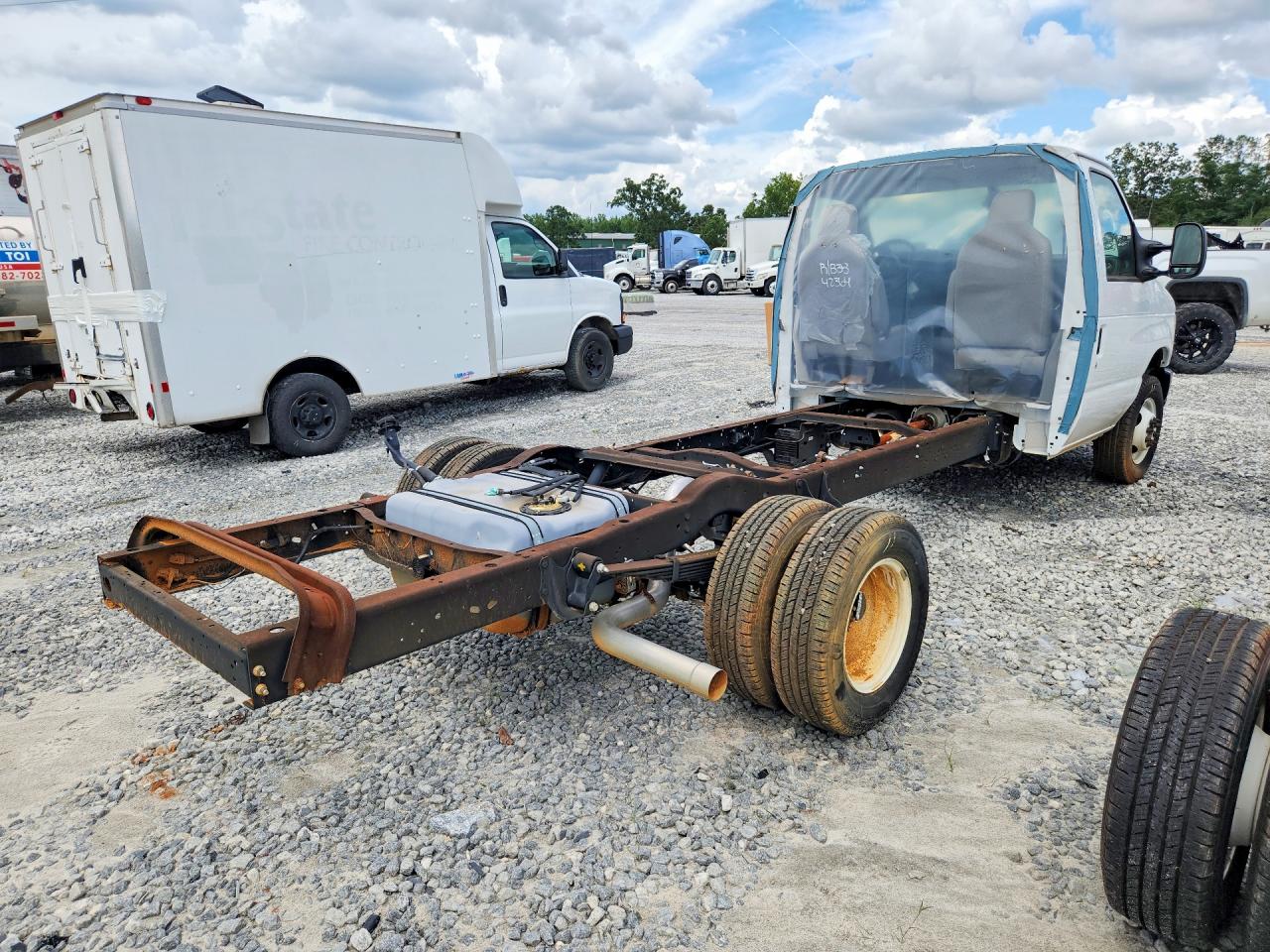 2024 FORD ECONOLINE E350 SUPER DUTY CUTAWAY VAN — снимка 3