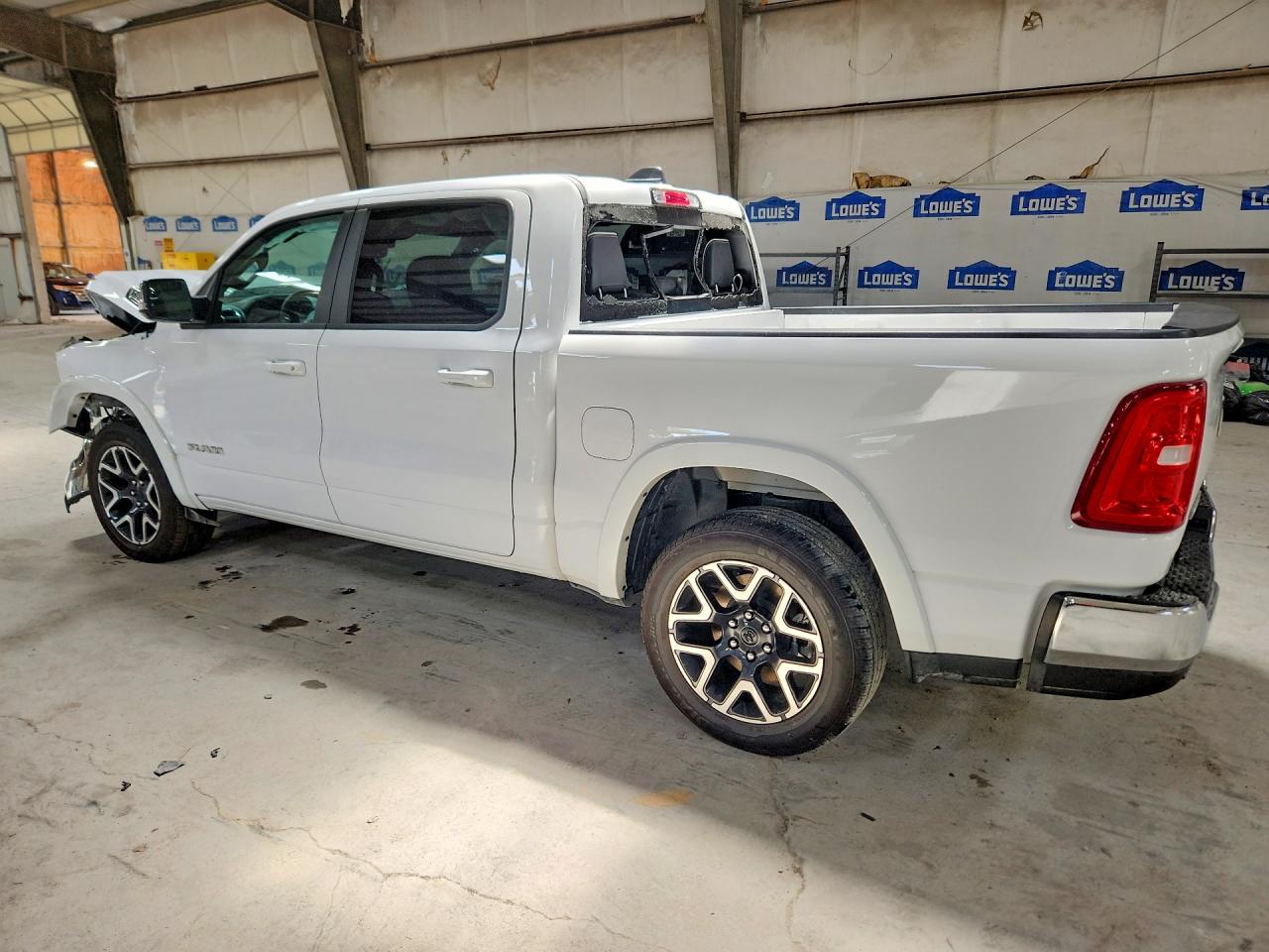 2026 RAM 1500 LARAMIE — снимка 2