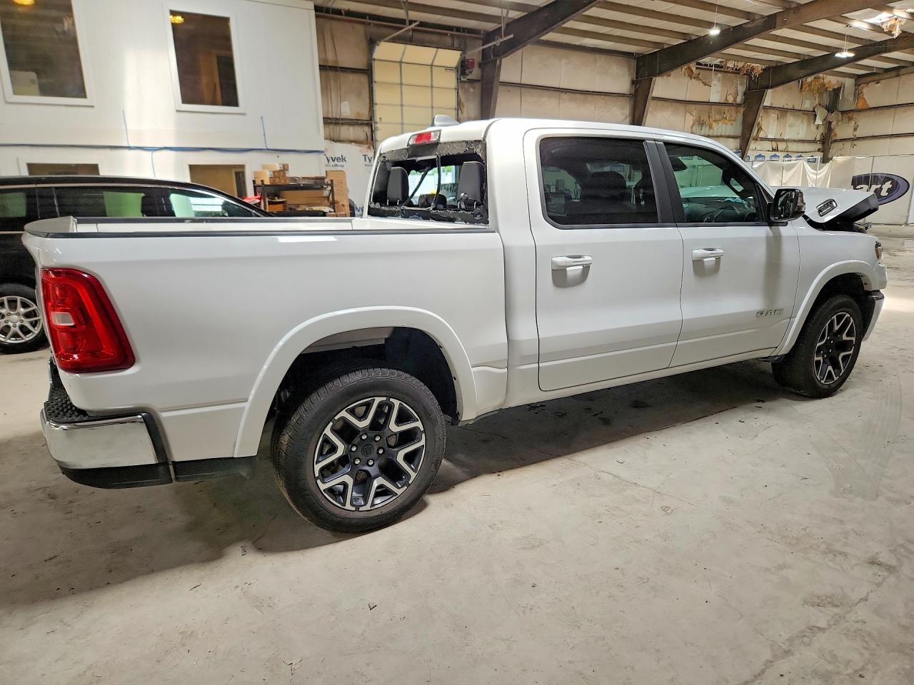 2026 RAM 1500 LARAMIE — снимка 3