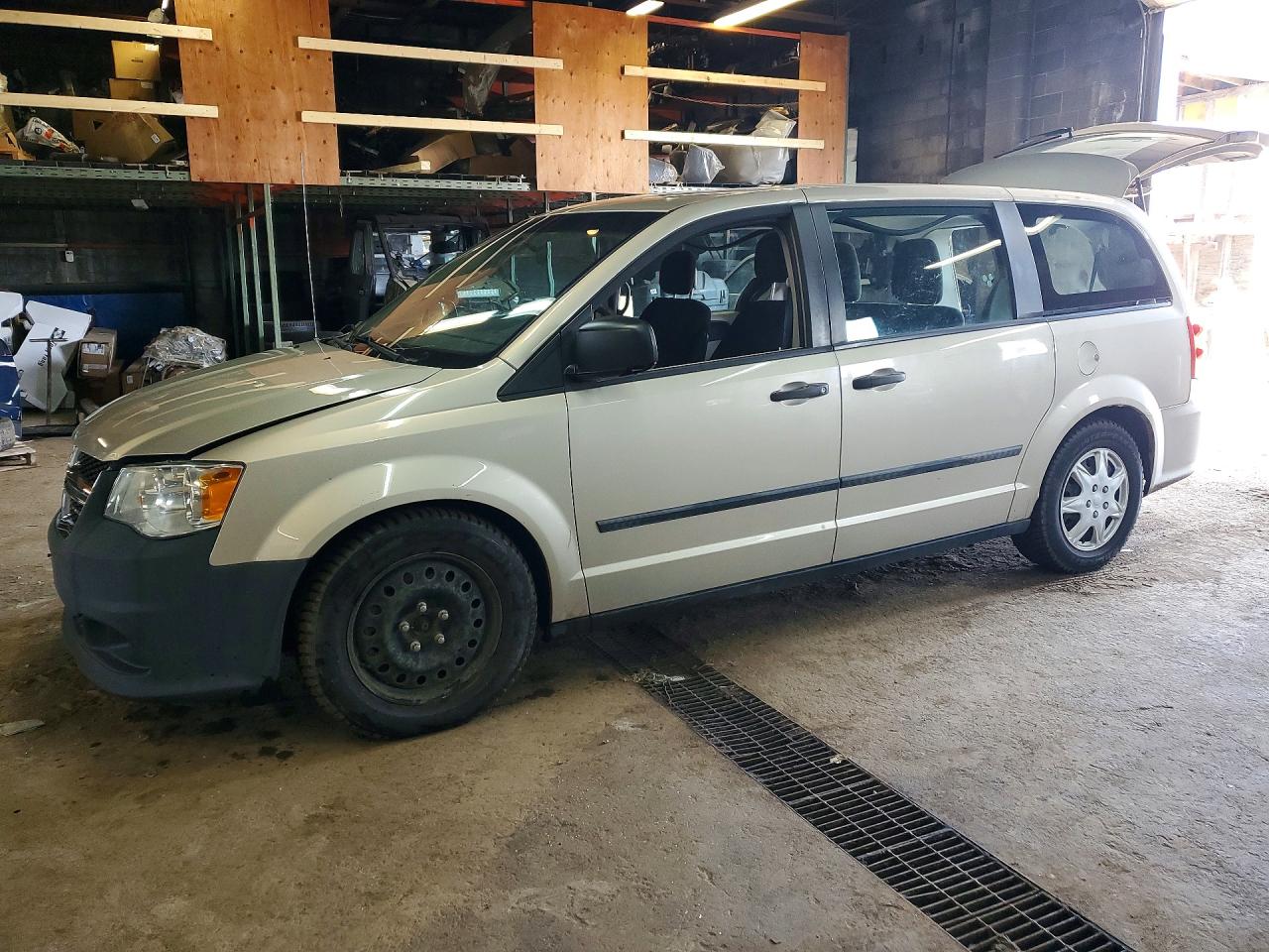 2015 DODGE GRAND CARAVAN SE