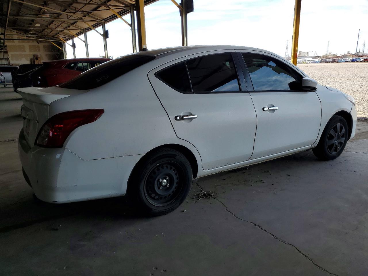 2017 NISSAN VERSA 1.6 SV — снимка 3
