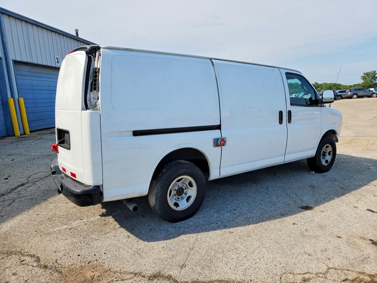 2017 CHEVROLET EXPRESS G2500 — снимка 3