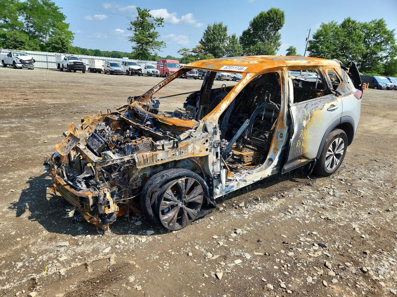 2022 NISSAN ROGUE SV