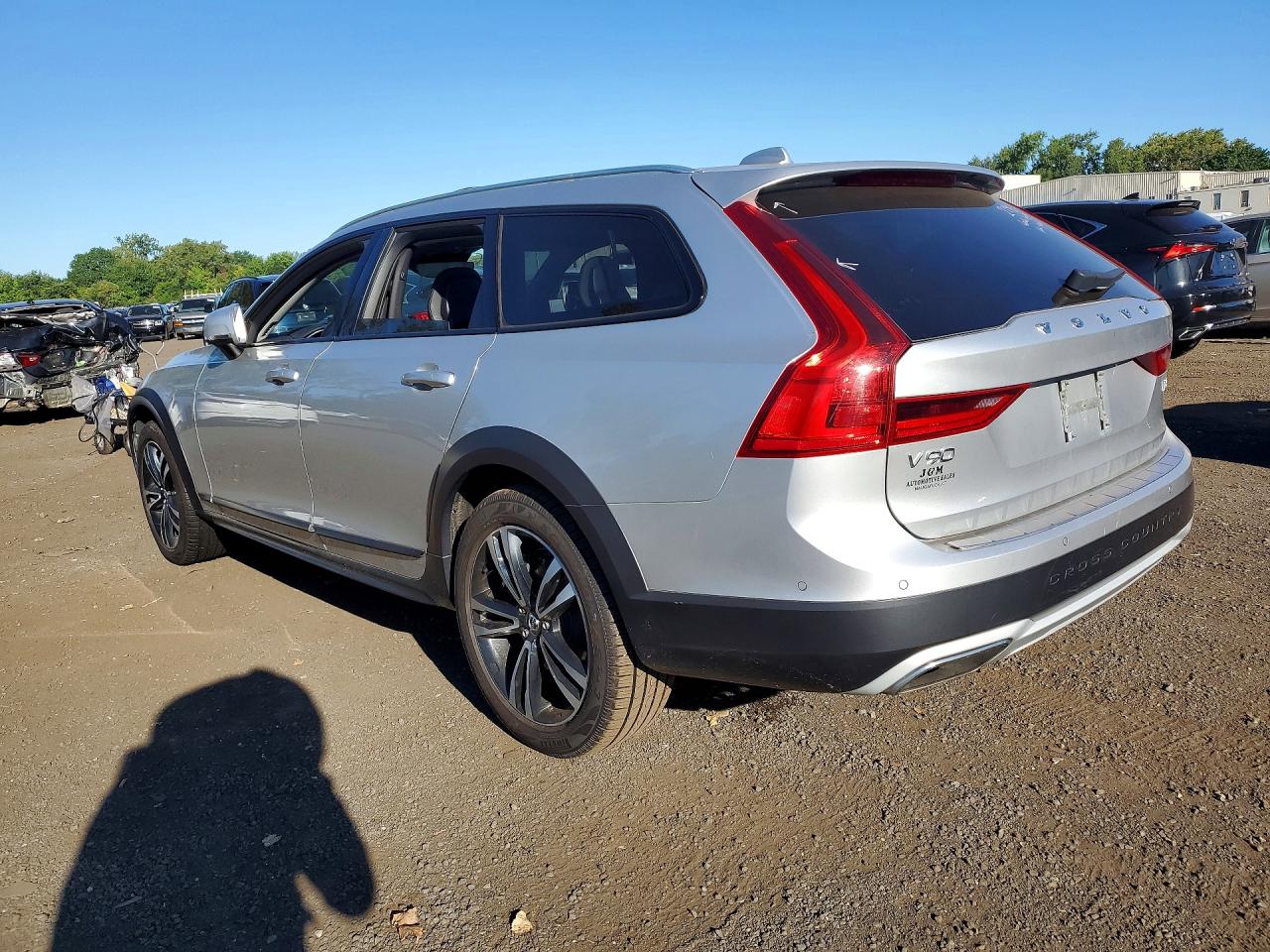 2018 VOLVO V90 CROSS COUNTRY T5 MOMENTUM — photo 2