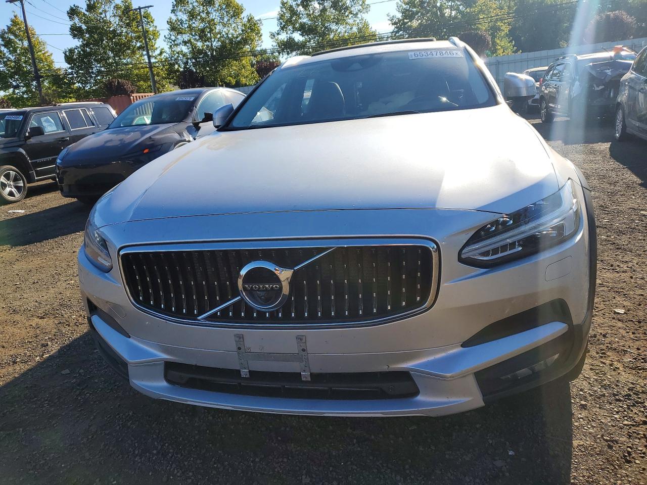 2018 VOLVO V90 CROSS COUNTRY T5 MOMENTUM — photo 5
