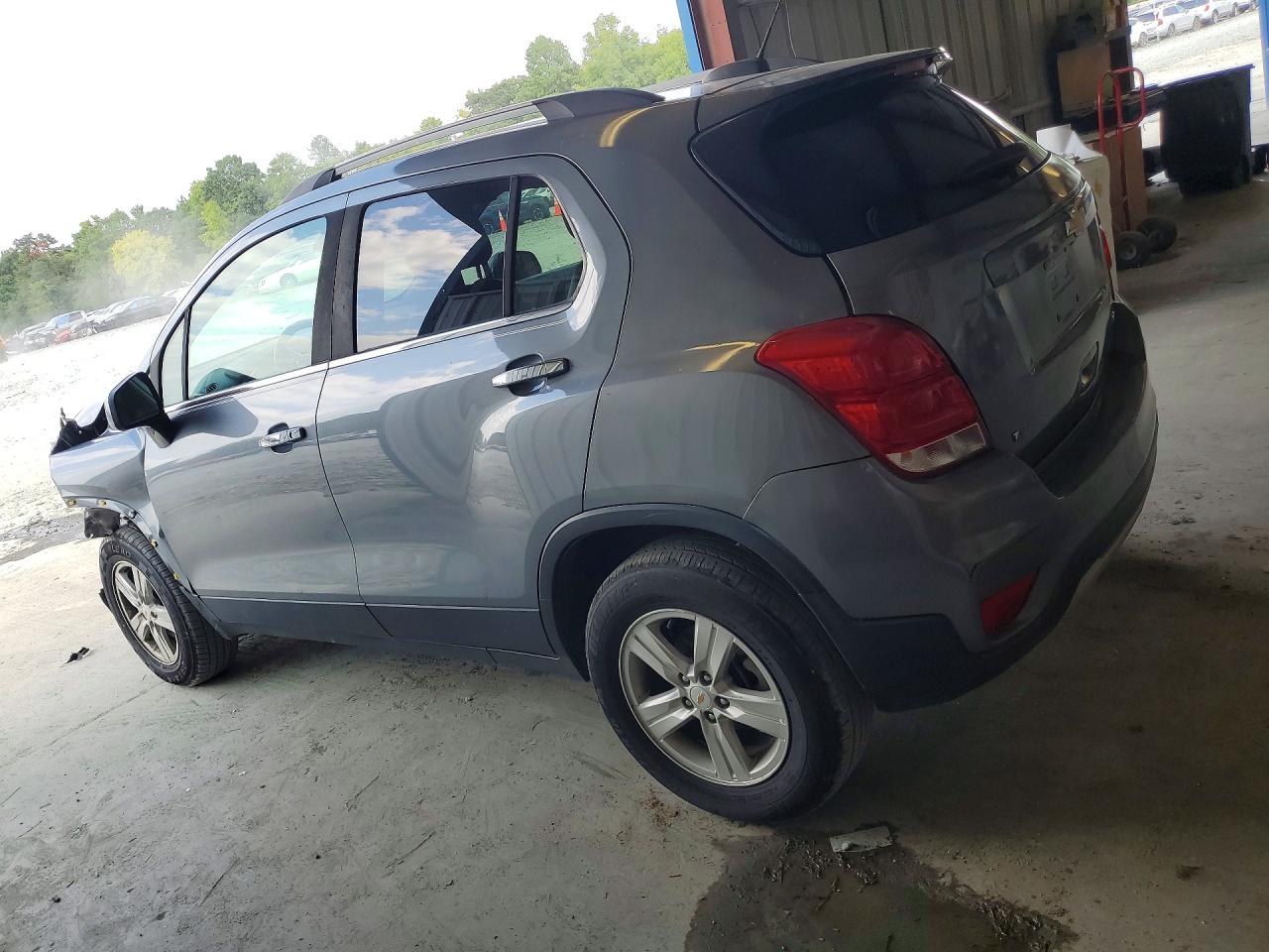 2019 CHEVROLET TRAX 1LT — снимка 2