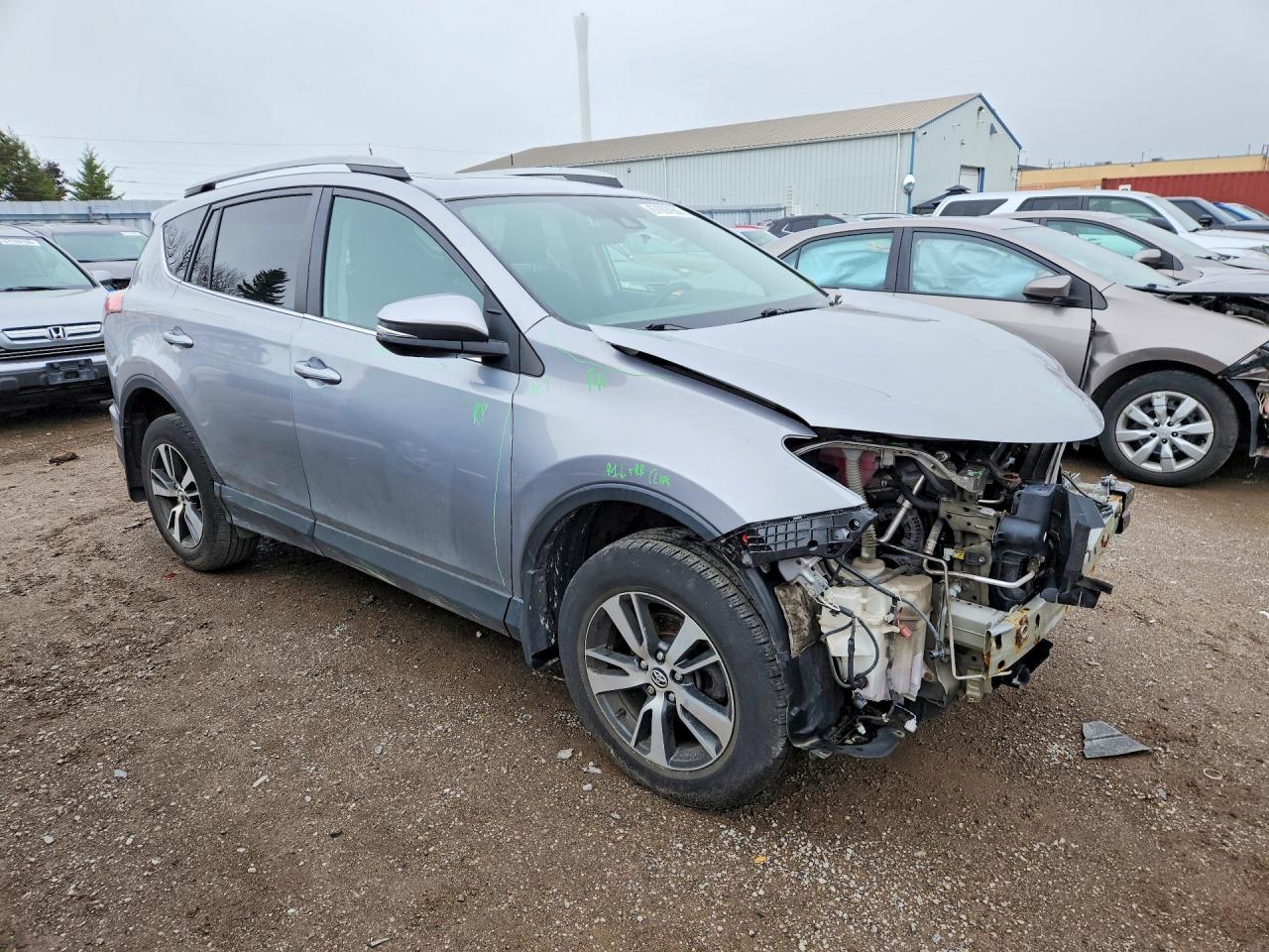 2017 TOYOTA RAV4 XLE — снимка 4