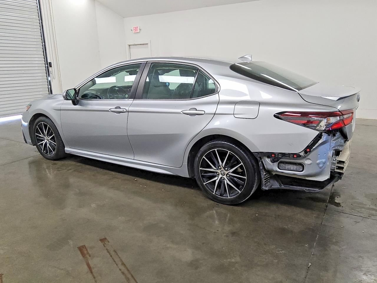 2023 TOYOTA CAMRY SE — снимка 2