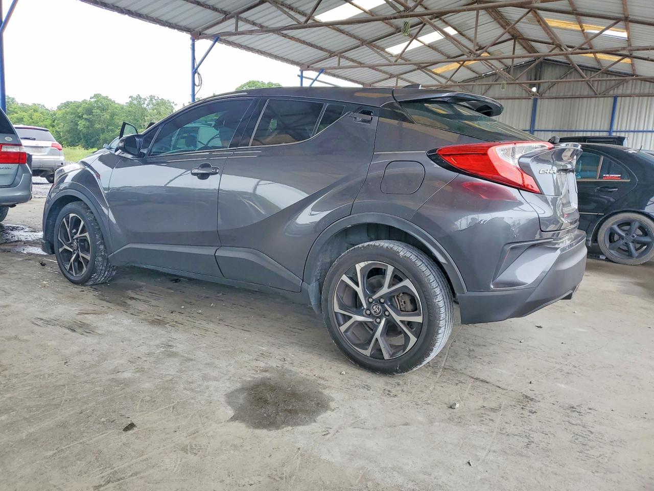 2019 TOYOTA C-HR LIMITED — снимка 2