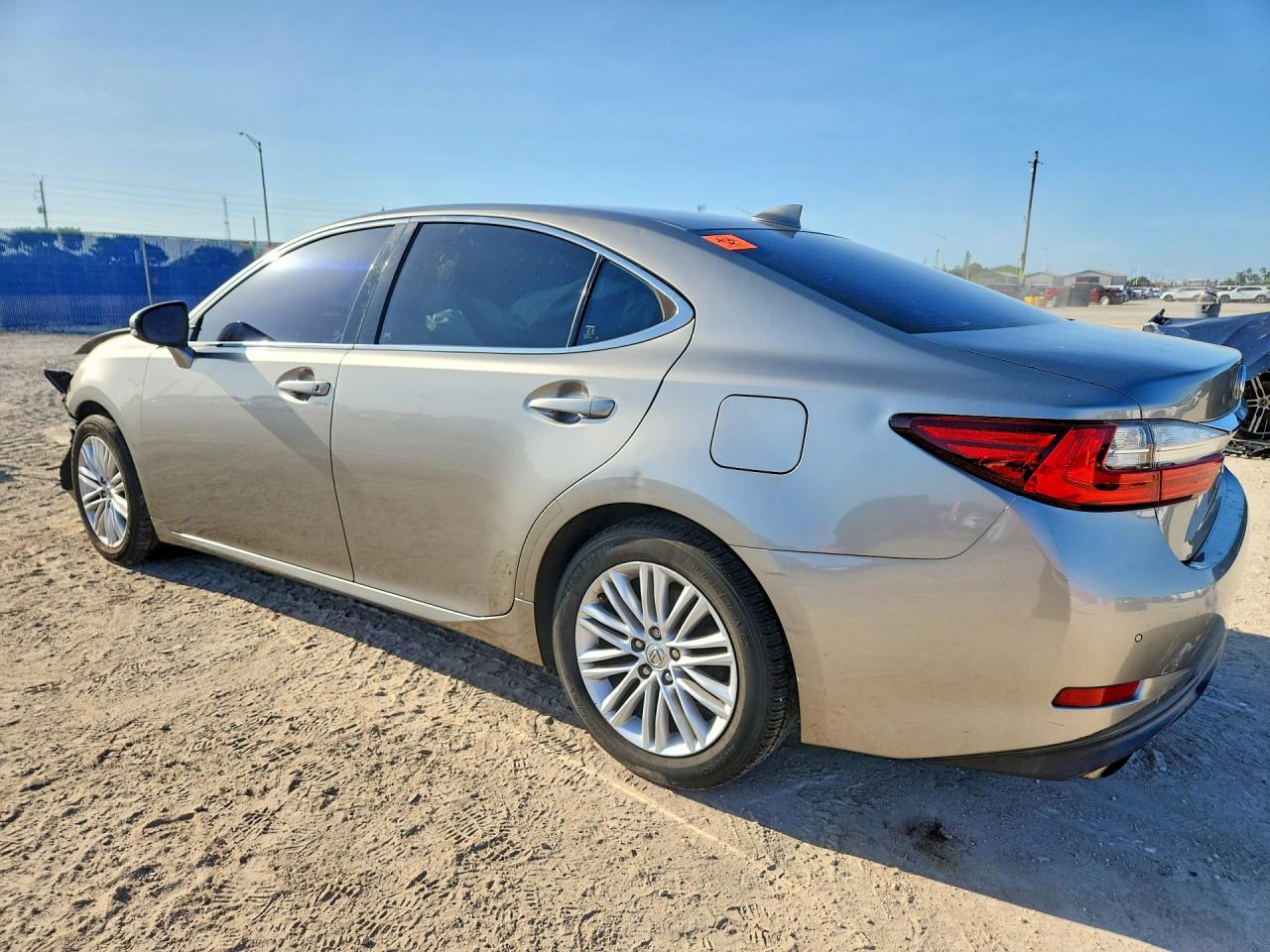 2017 LEXUS ES 350 — снимка 2