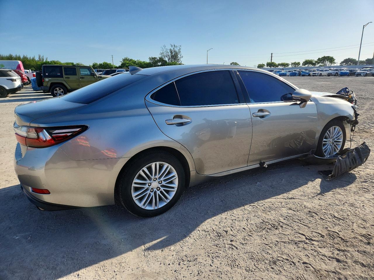 2017 LEXUS ES 350 — снимка 3