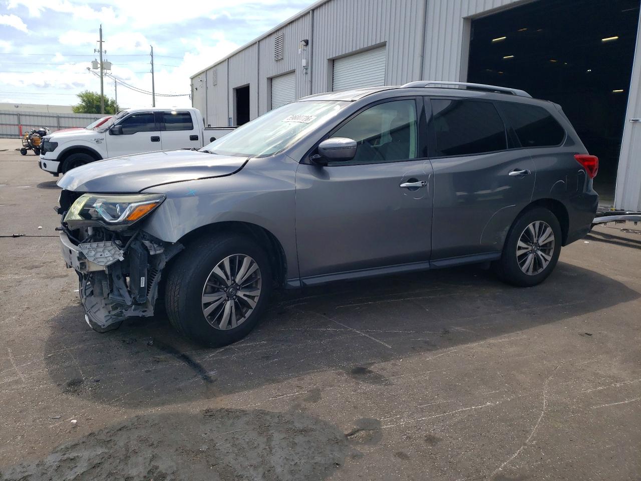 2019 NISSAN PATHFINDER SV