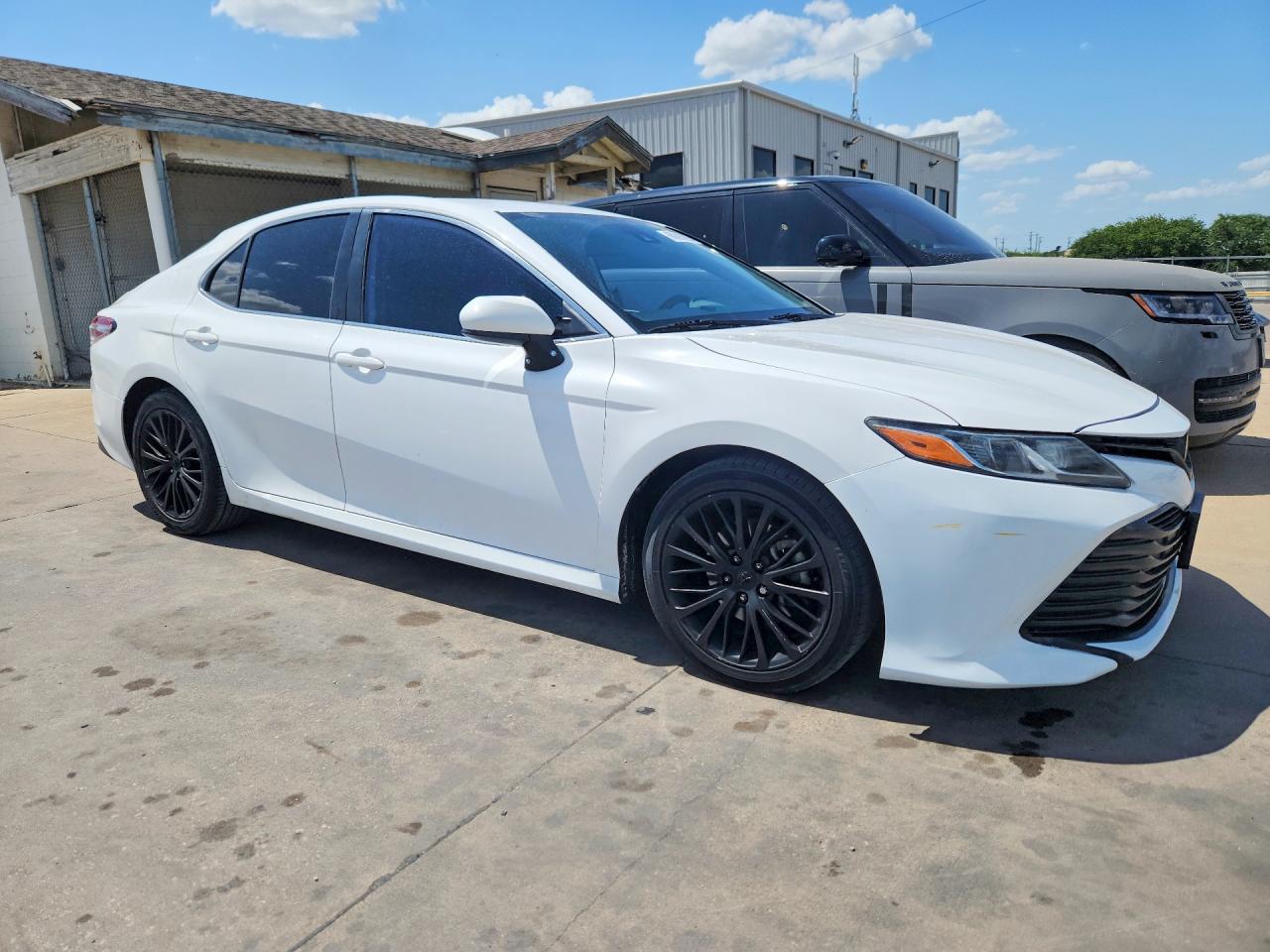 2019 TOYOTA CAMRY LE — снимка 4