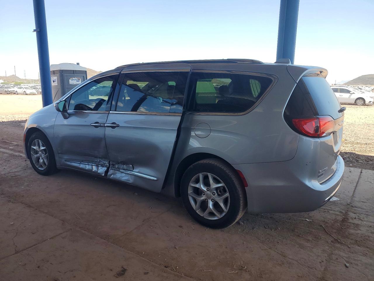 2017 CHRYSLER PACIFICA TOURING L PLUS — снимка 2
