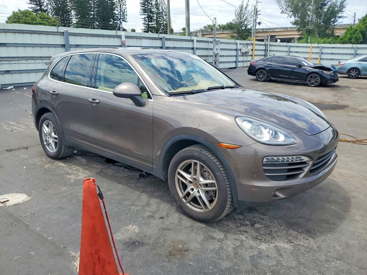 2014 PORSCHE CAYENNE — снимка 4