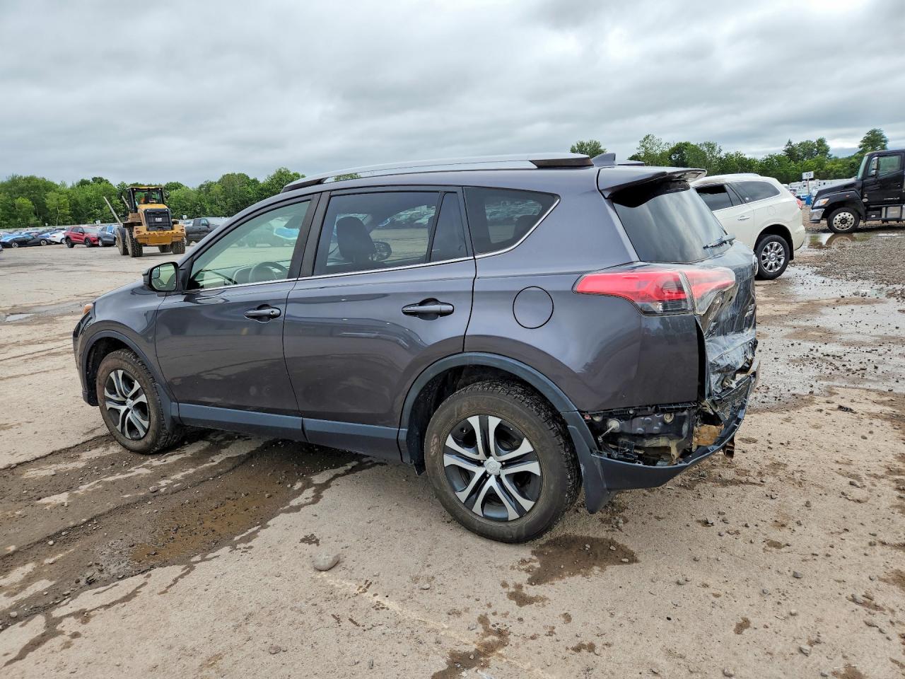 2018 TOYOTA RAV4 LE — снимка 2