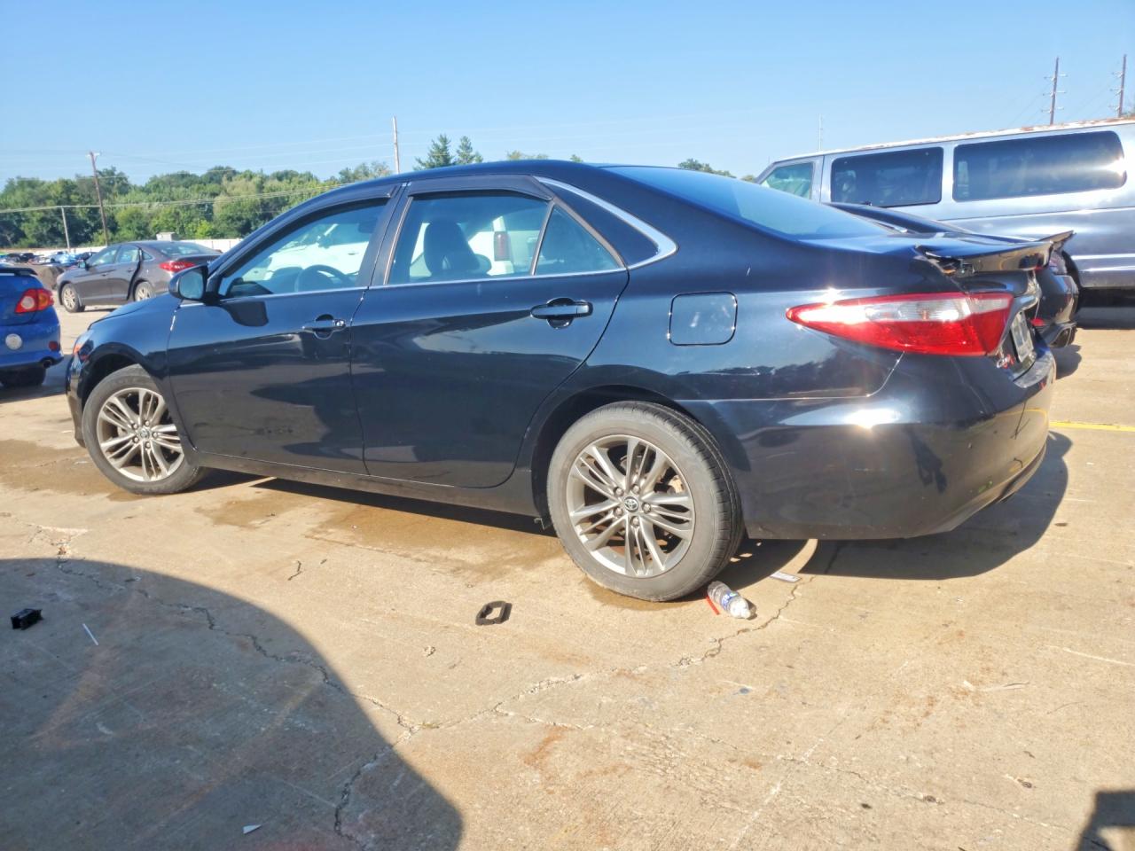 2016 TOYOTA CAMRY SE — снимка 2