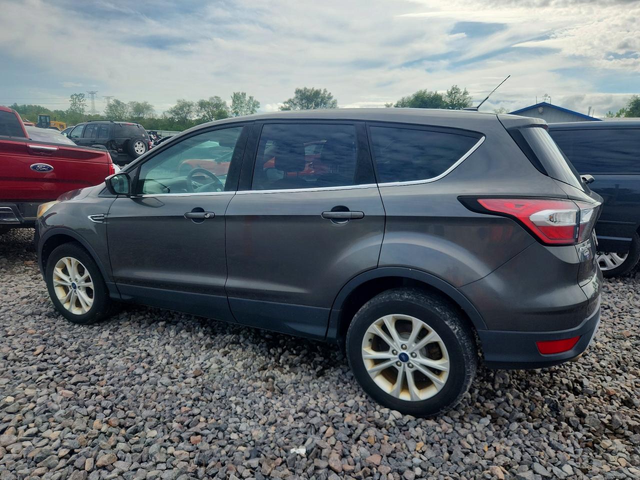 2017 FORD ESCAPE SE — снимка 2