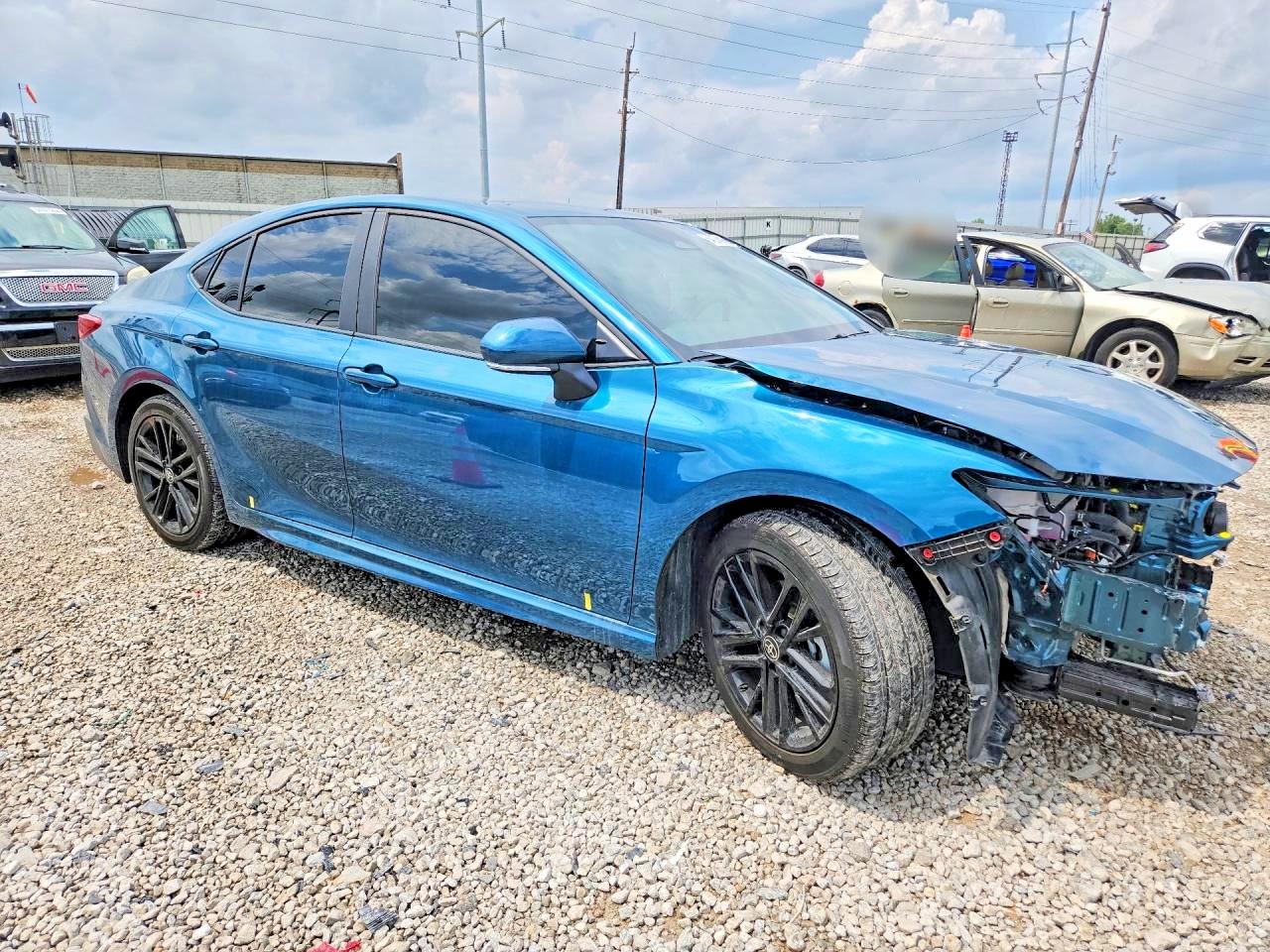 2025 TOYOTA CAMRY SE — снимка 4