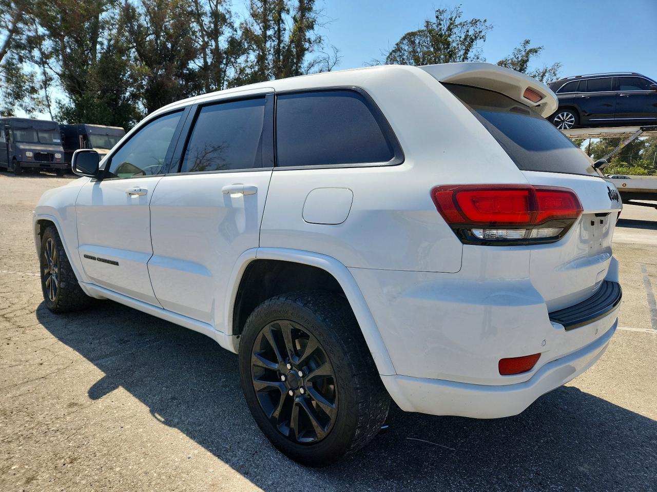 2017 JEEP GRAND CHEROKEE LAREDO — снимка 2