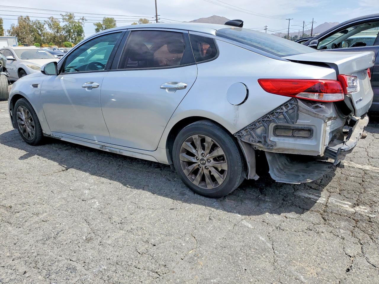 2016 KIA OPTIMA LX — снимка 2