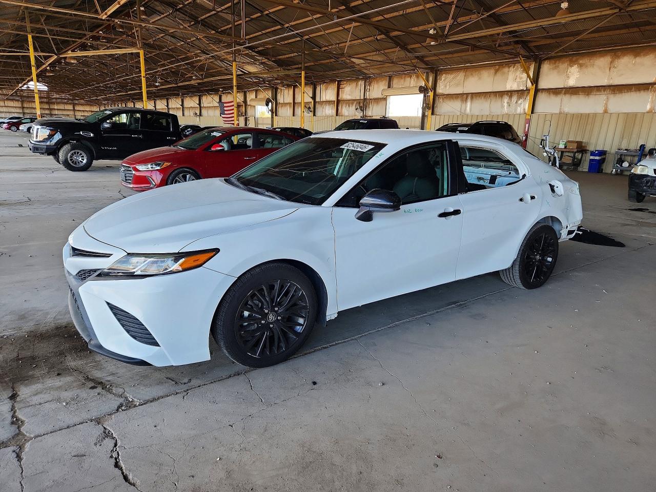 2020 TOYOTA CAMRY SE NIGHTSHADE