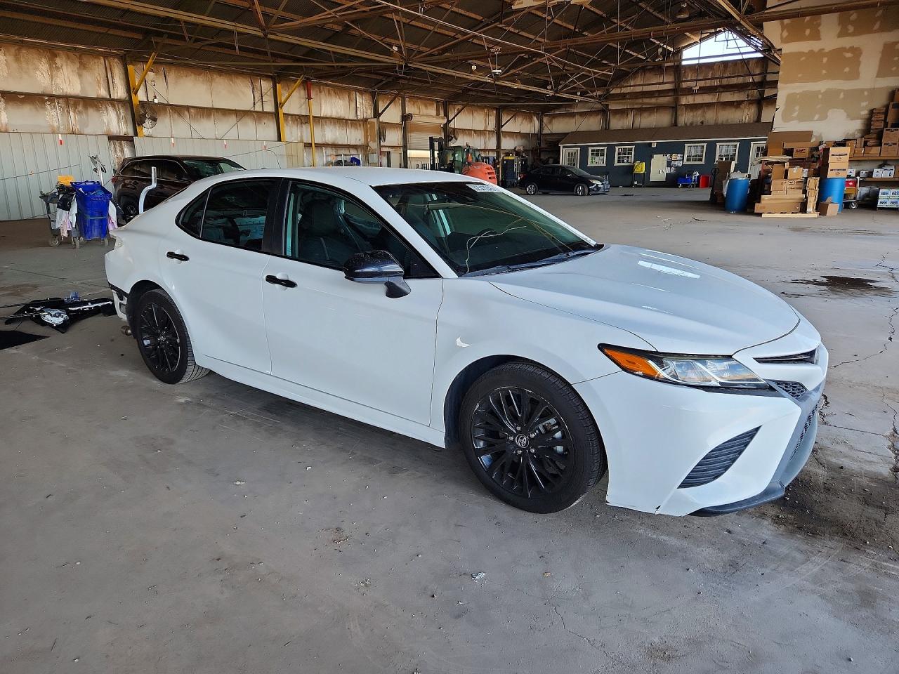 2020 TOYOTA CAMRY SE NIGHTSHADE — снимка 4