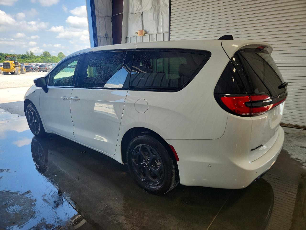 2024 CHRYSLER PACIFICA HYBRID SELECT — снимка 2