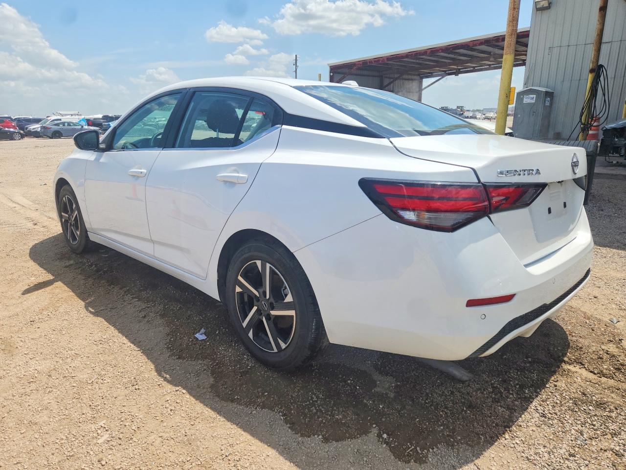 2024 NISSAN SENTRA SV — снимка 2