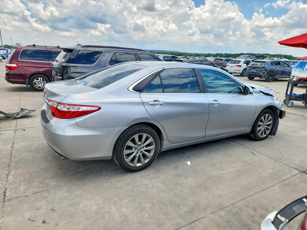 2015 TOYOTA CAMRY XLE — снимка 3