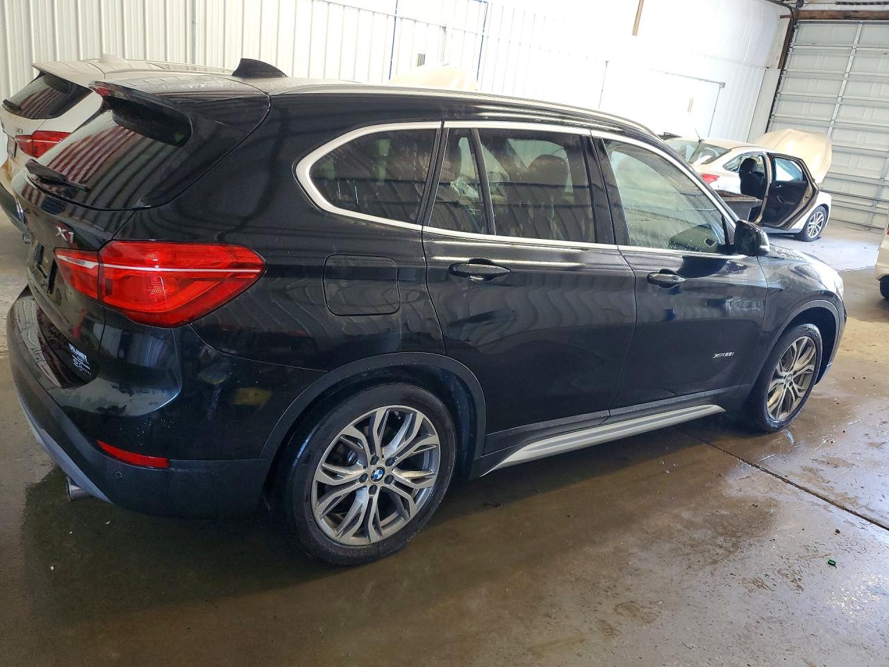 2017 BMW X1 XDRIVE28I — снимка 3
