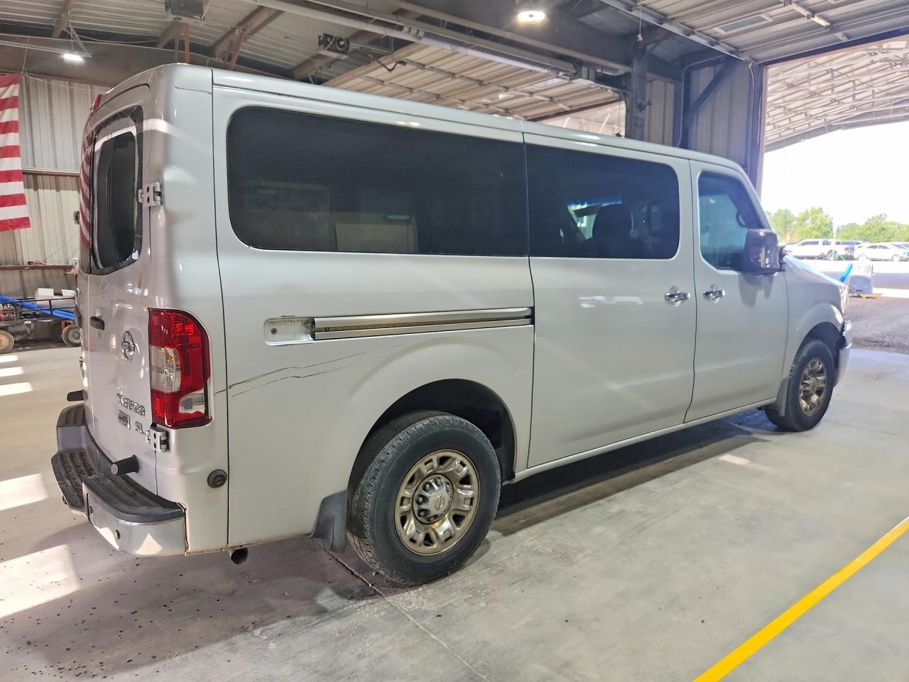 2016 NISSAN NV 3500 HD SL — снимка 3