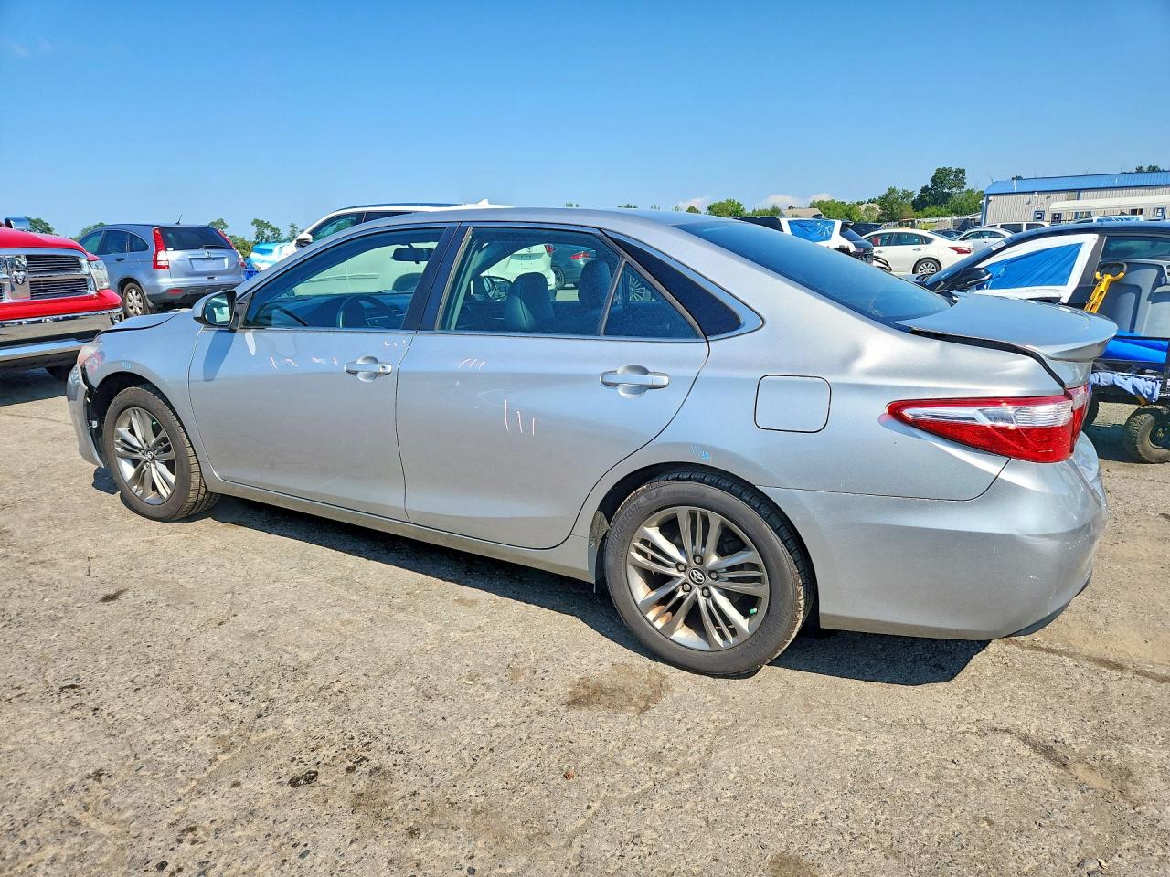 2017 TOYOTA CAMRY SE — снимка 2