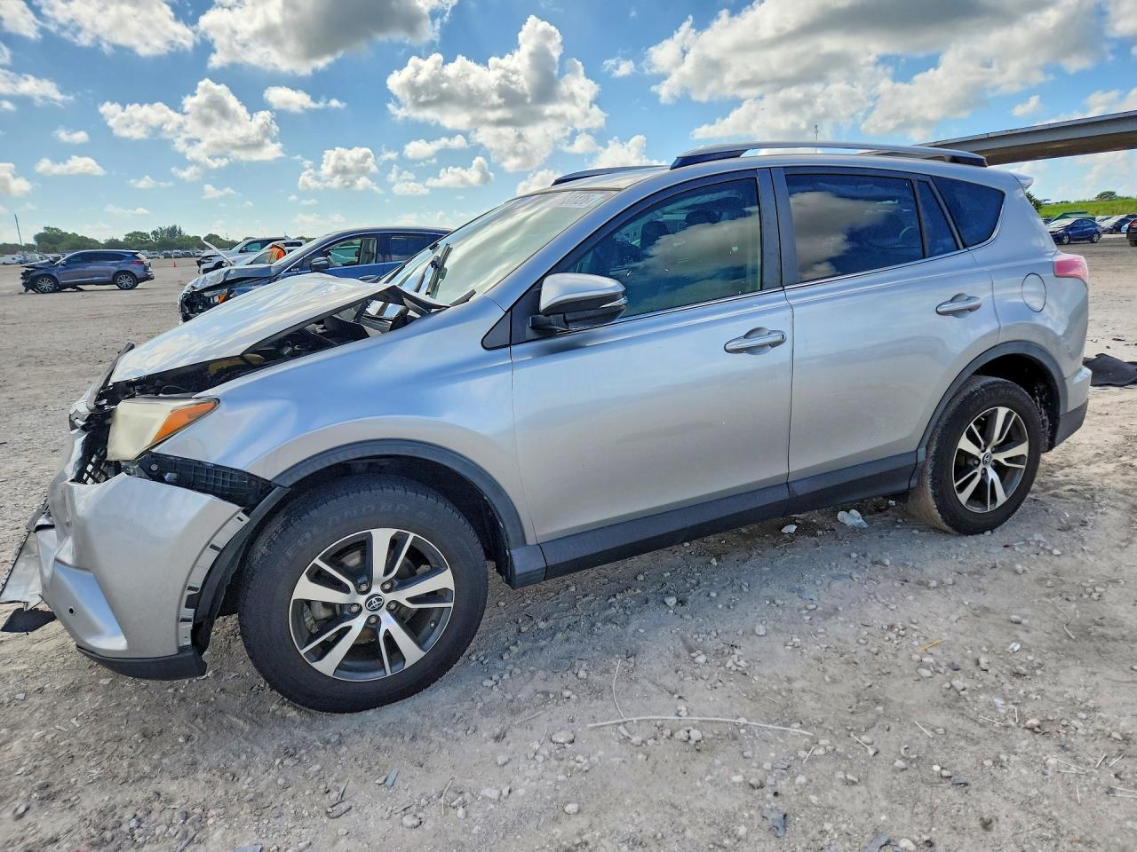 2018 TOYOTA RAV4 XLE