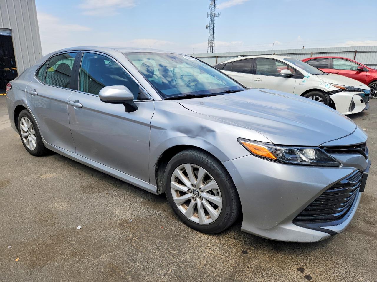 2020 TOYOTA CAMRY LE — снимка 4